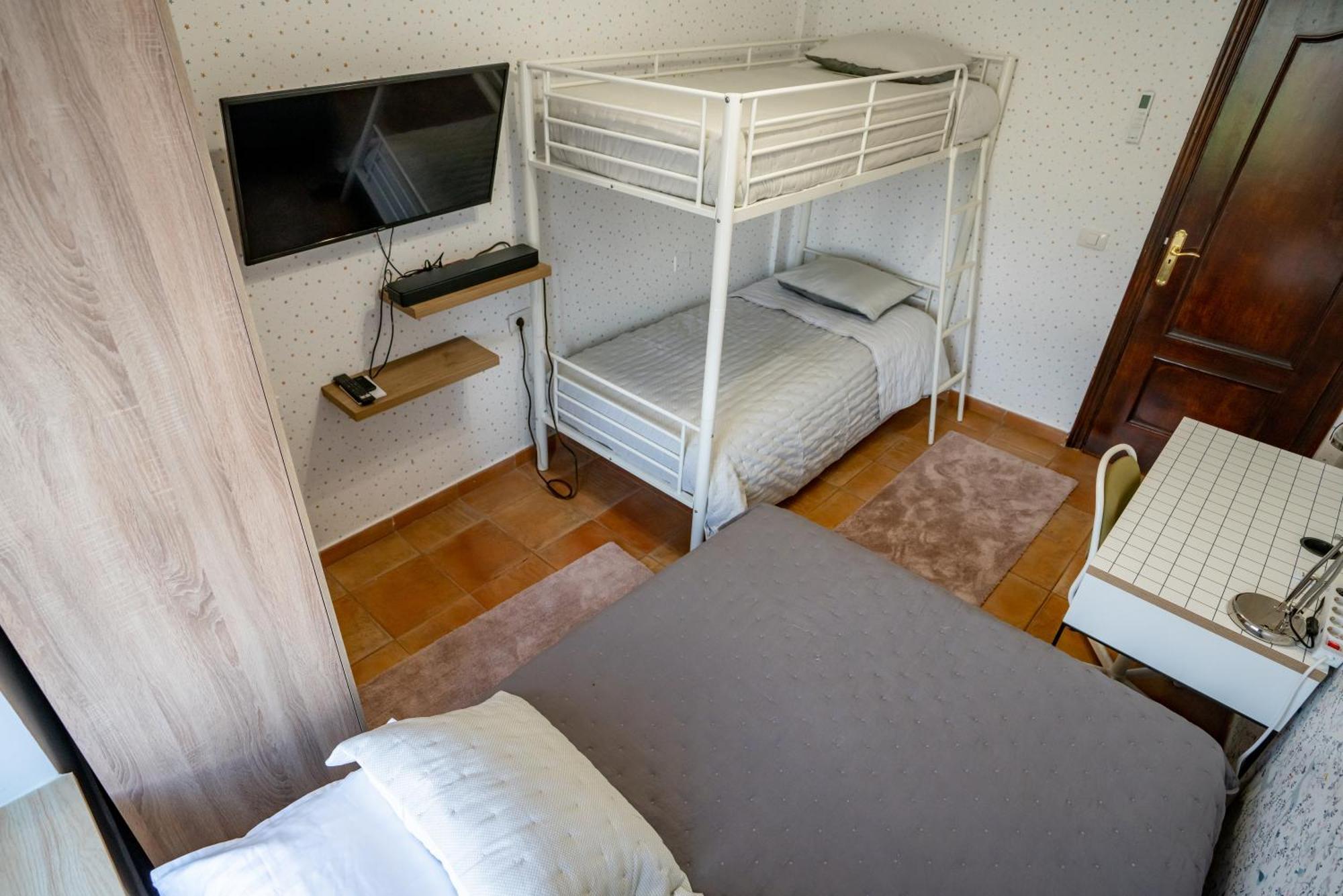 Casa Julio - Alcala Complete Coastal Retreat - Entire Apartment - 3 Min Walk From The Ocean - Shared Entrance With Host Kültér fotó