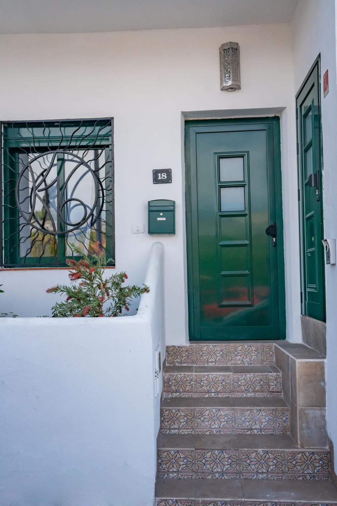 Casa Julio - Alcala Complete Coastal Retreat - Entire Apartment - 3 Min Walk From The Ocean - Shared Entrance With Host Kültér fotó